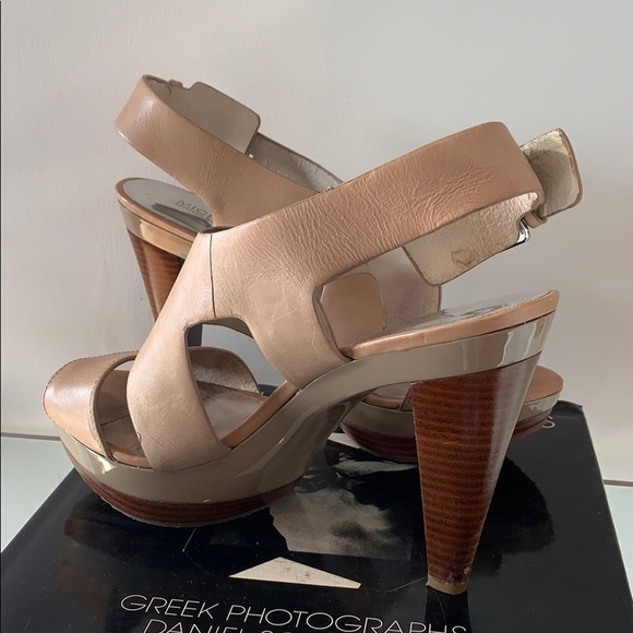 Michael Kors Nude Leather Platform Strap Heels 10m - Picture 3 of 8